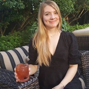 Meet your Posher, Abbi